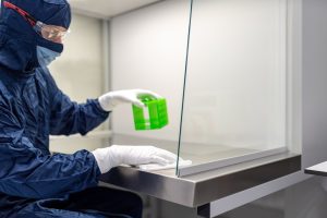 了解更多有关的文章 差一個動作良率差百倍！無塵室「單向擦拭原則」與專業工具解析